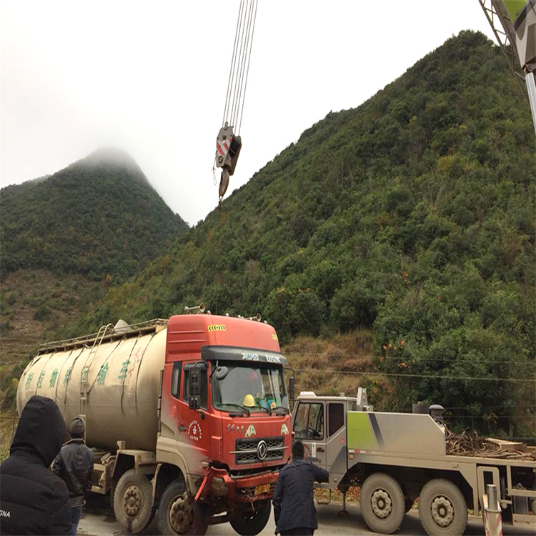 界首道路救援大型车辆吊装